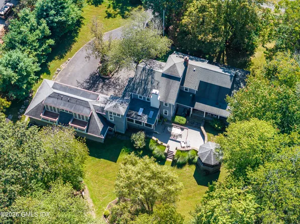 231 Roxbury Rd, Stamford, CT 06902