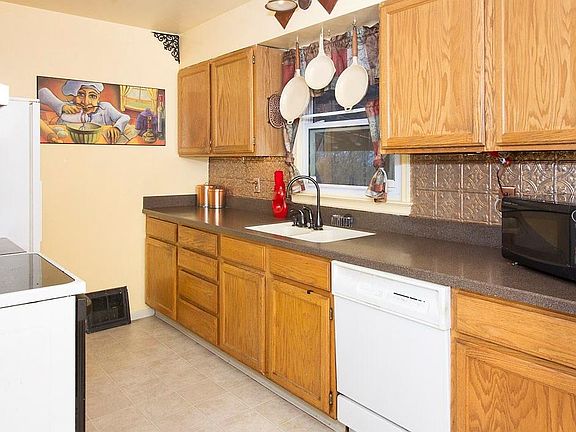 5th image of 1220 Avenue E