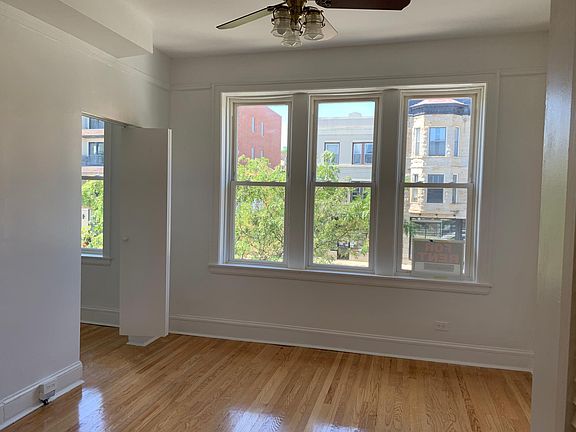 2nd image of 913 N Ashland Ave