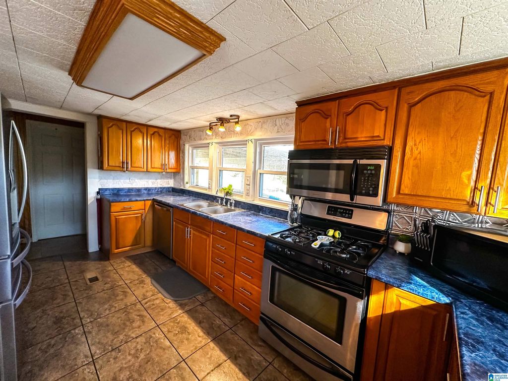 242 Florida St, West Blocton, AL - View 4