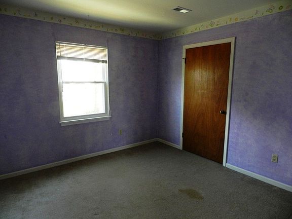 4th image of 4814 Clopton Dr
