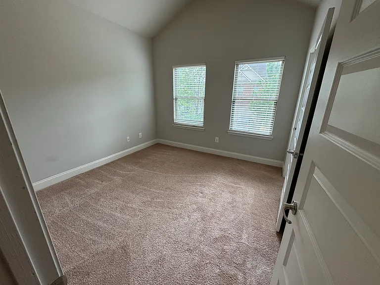 10584 Naramore Ln — Photo 24
