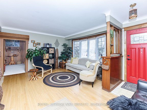 5th image of 16 Rosemore Rd