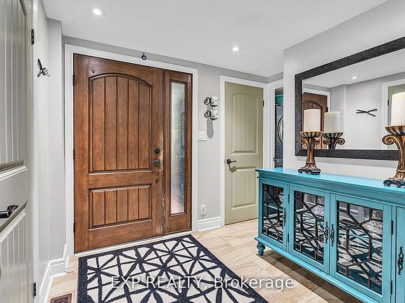 3rd image of 180 Brophys Ln