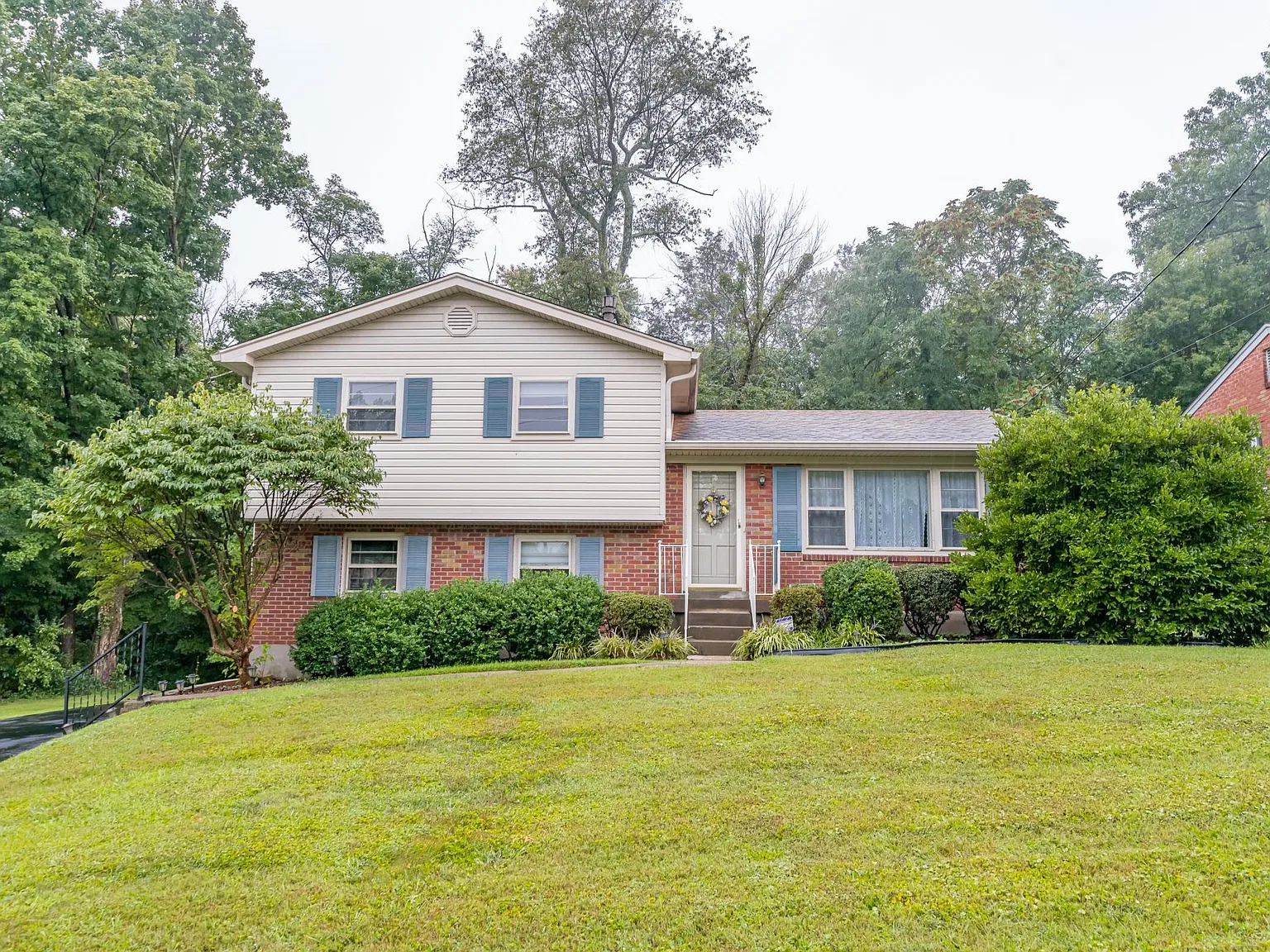 9514 Plumwood Rd — Photo 2