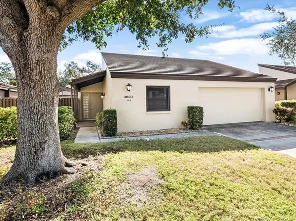 3820 Glen Oaks Manor Dr, Sarasota, FL 34232