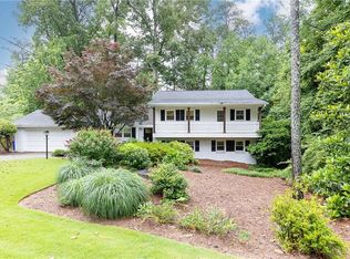 1329 W Nancy Creek Dr, Atlanta, GA 30319