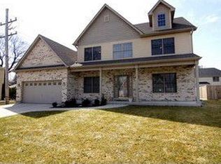 823 W Kenilworth Ave, Palatine, IL 60067