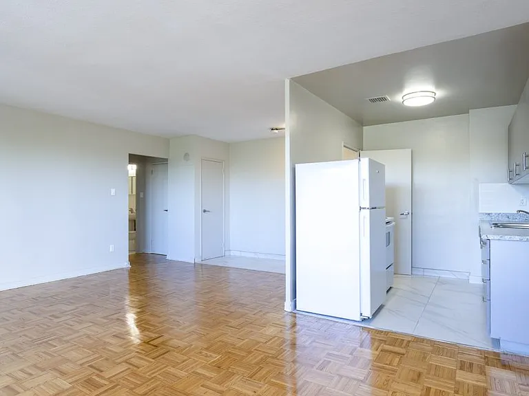 150 Culford Rd #1BR — Photo 4