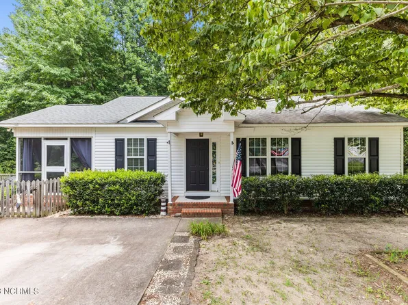 110 Masters Way, Pinebluff, NC 28373