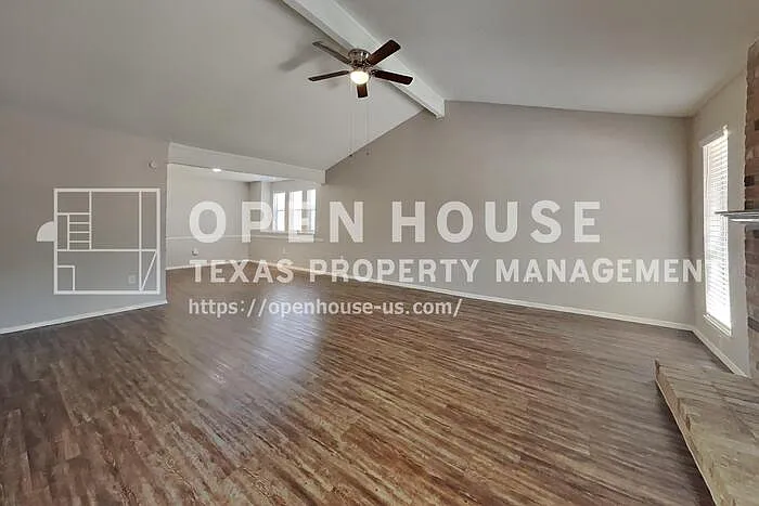 3 bed, 2.0 bath, 1560 sqft, $1,980 — Photo 3