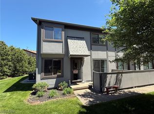 35263 S Turtle Trl APT D, Willoughby, OH 44094