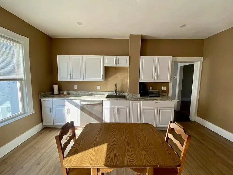 195 Lincoln St #3 — Photo 8