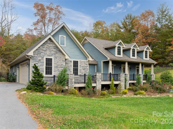 27 Forget Me Not Mdws, Fairview, NC 28730