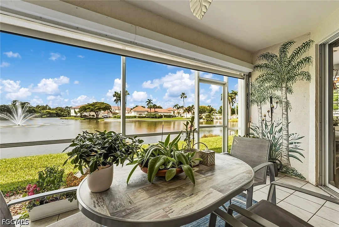 2 bed, 2.0 bath, 1555 sqft, $3,000 — Photo 2