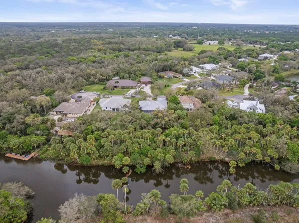 2000 Winding Creek Lane, Fort Pierce, FL 34981