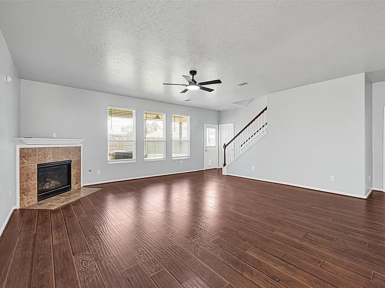 1827 Macondray Dr — Photo 5