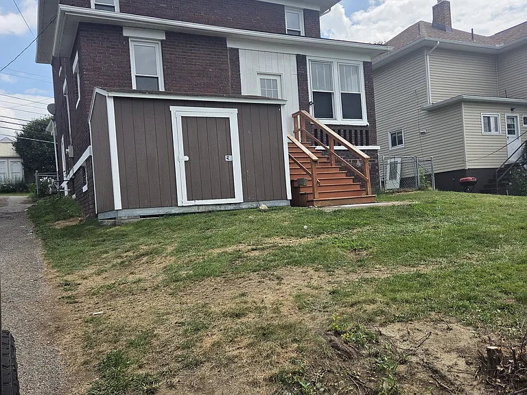 1245 Wheeling Ave — Photo 3