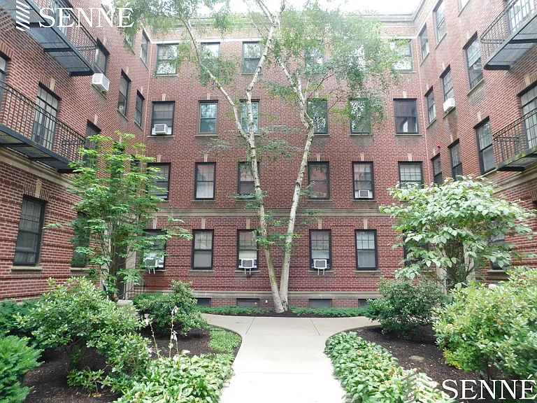 36 Linnaean St #15 — Photo 7