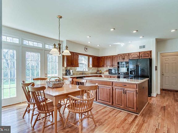 3rd image of 15425 Eagle Tavern Ln