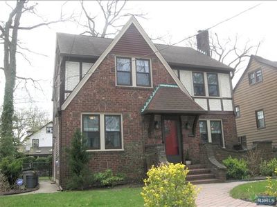 558 Sagamore Ave, Teaneck, NJ, 07666
