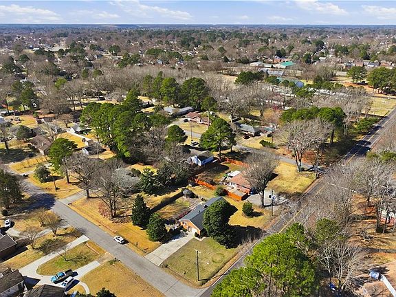 5th image of 4869 Providence Rd