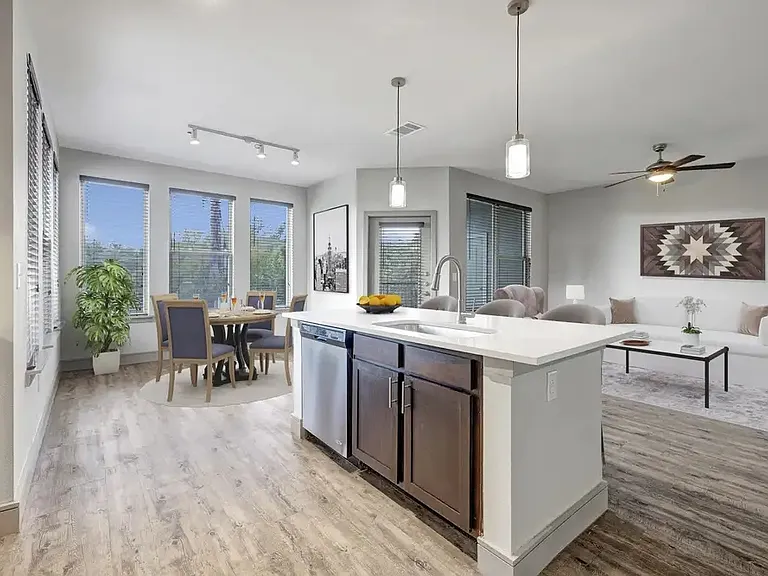 Enclave at the Dominion Apartments — Photo 37