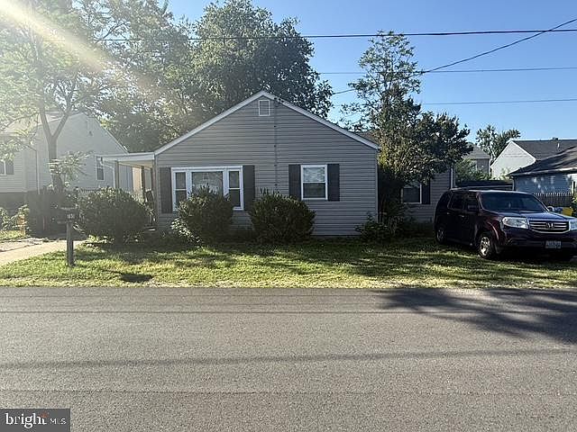 2nd image of 765 204th St