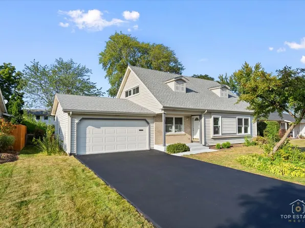 198 Smethwick Ln, Elk Grove Village, IL 60007