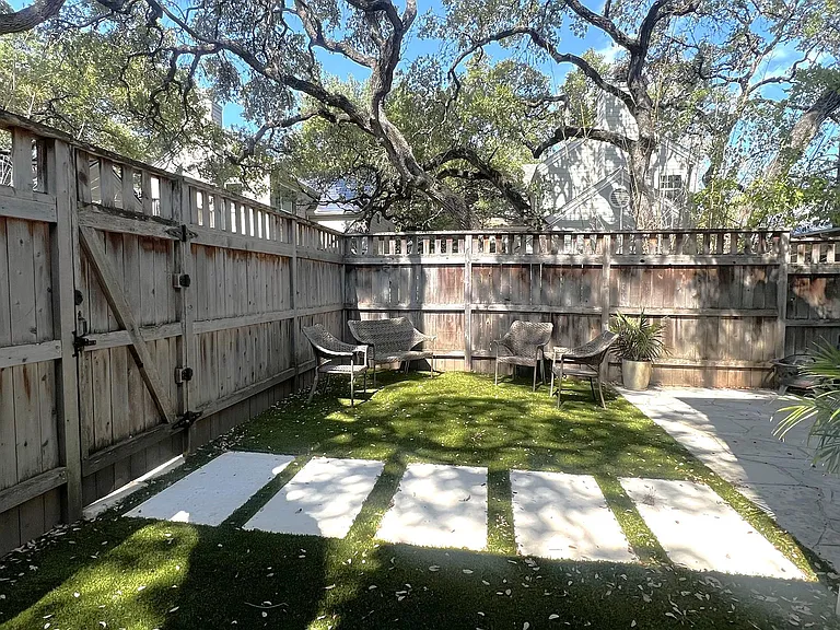 1702 Newning Ave #A — Photo 18