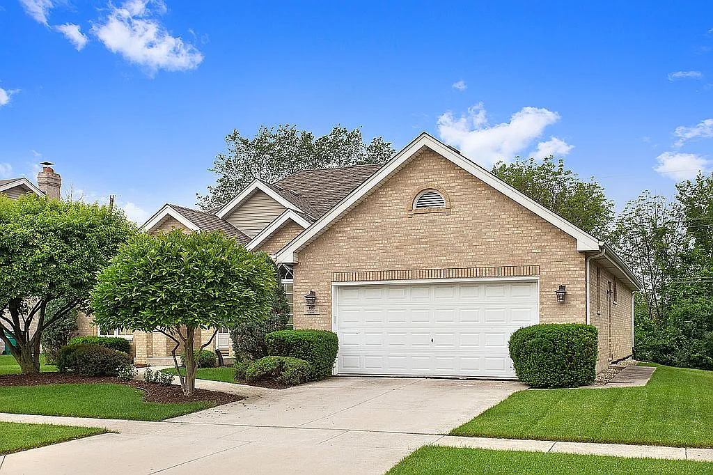 105 Timberline Dr photo 1