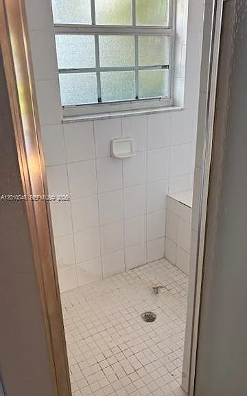 774 NW 16th Pl — Photo 17