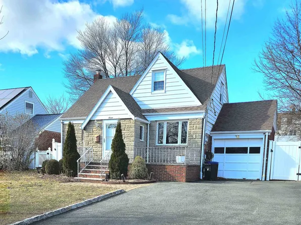 7 Blueridge Rd, Lodi, NJ 07644