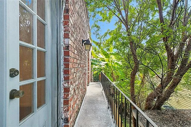1419 Milan St #202 — Photo 13