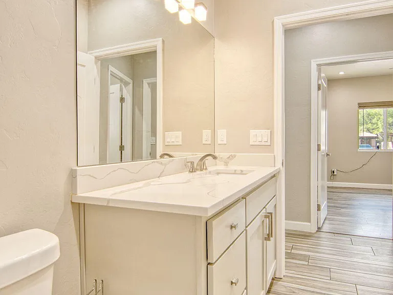 3304 E Elida St — Photo 18