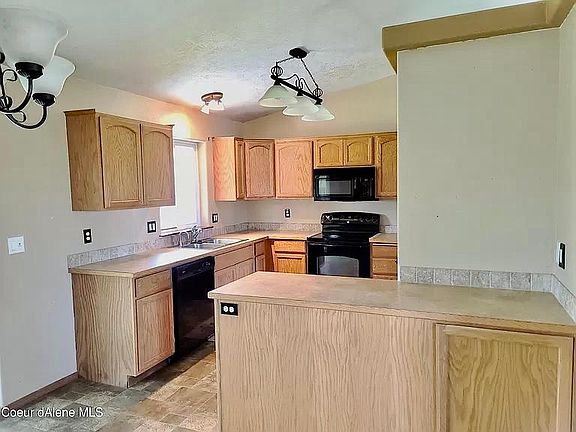 3rd image of 1759 N Luke Ln