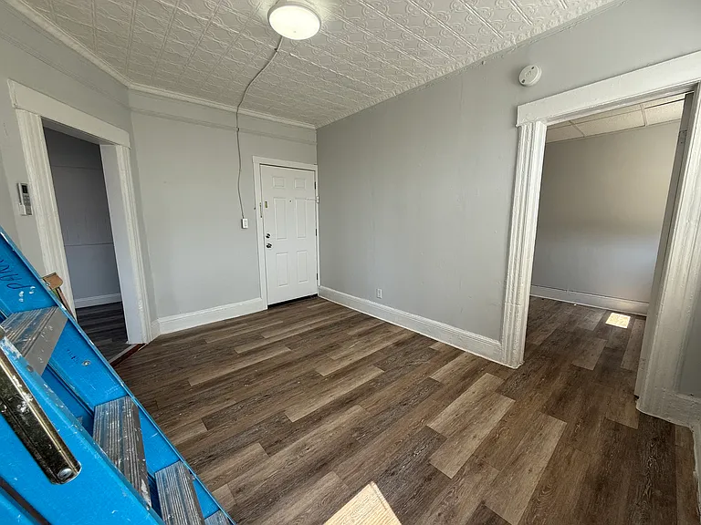 240 Paterson Ave #5 — Photo 8