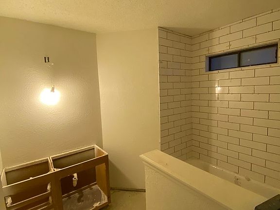 5th image of 1821 Meadowbrook Dr