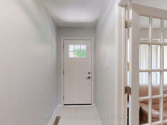 3rd image of 43 Walmer Gdns