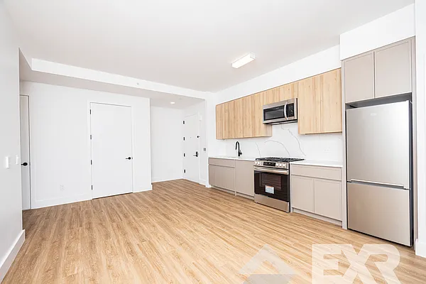 Rented by EXR | media 3