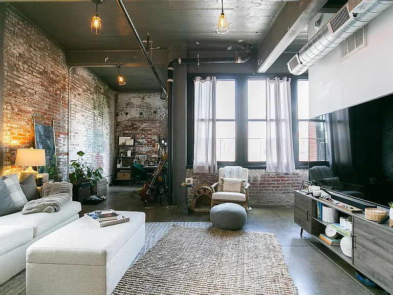 Reach Lofts — Photo 3