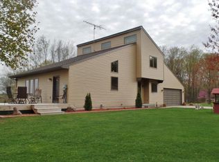 20473 230th Ave, Paris, MI 49338