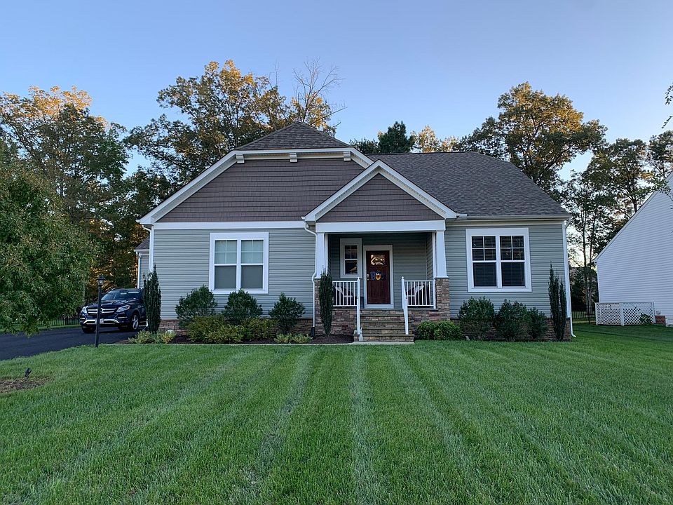 1st image of 13385 Slayden Cir