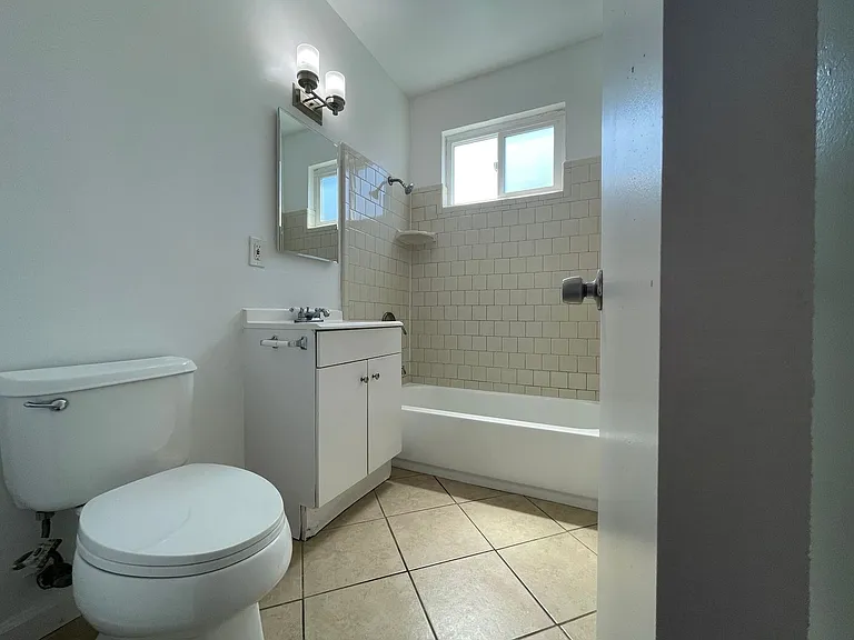 1101 Saint Louis Ave #7 — Photo 46