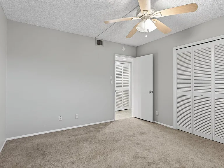 3503 Oaks Way #405 — Photo 16