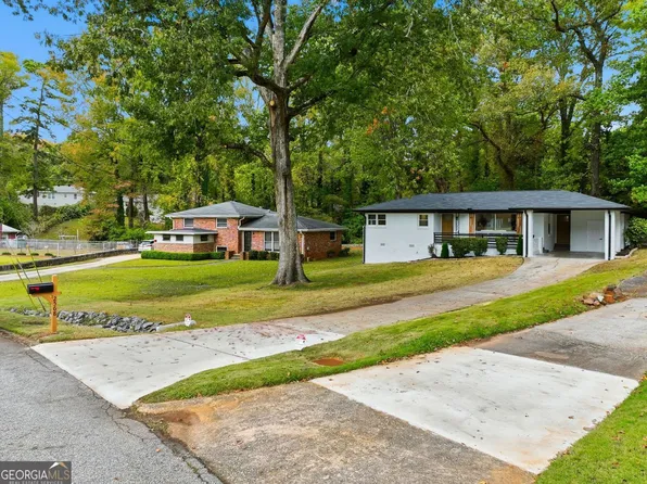 2568 Fontaine Cir, Decatur, GA 30032