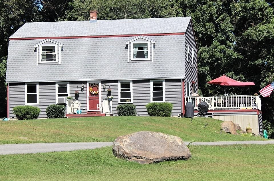 1st image of 3 Brook Pasture Ln
