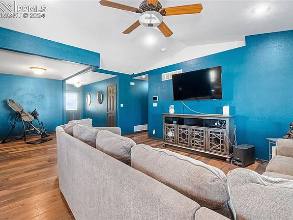 4th image of 1862 N Belmar Dr
