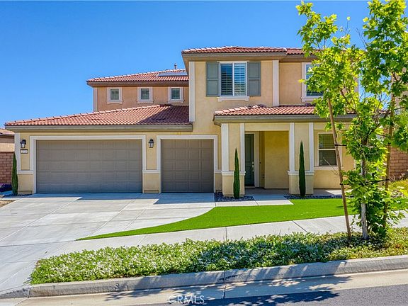 2nd image of 2725 Sierra Bella Dr