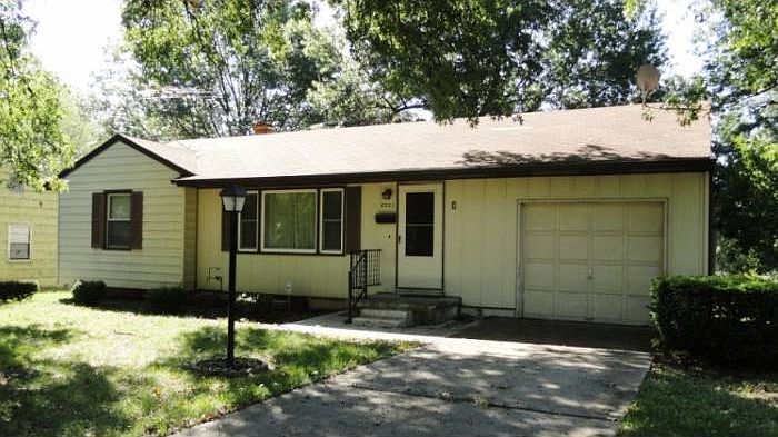 1st image of 8301 E 106th Ter